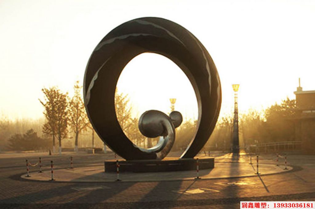 不銹鋼雕塑生產(chǎn)廠家，景觀雕塑供應(yīng)