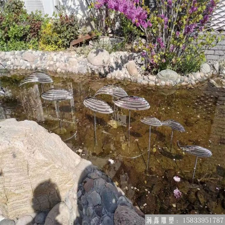 不銹鋼抽象小魚雕塑價(jià)格