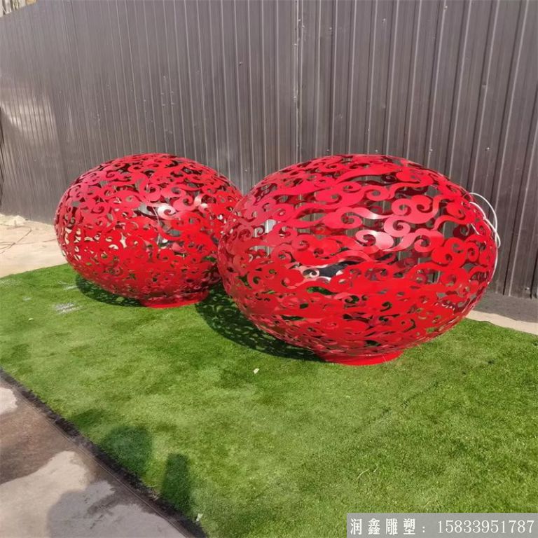 不銹鋼鏤空球雕塑，發(fā)光球體雕塑廠家