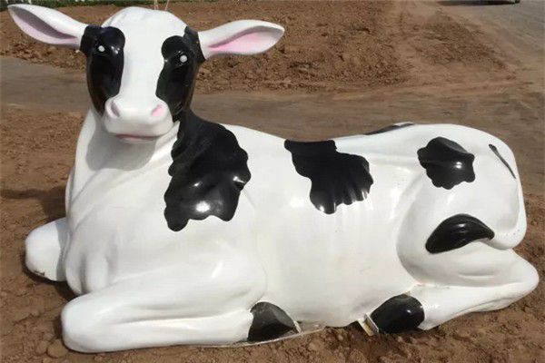 仿真動(dòng)物牛玻璃鋼雕塑 卡通牛雕塑廠家
